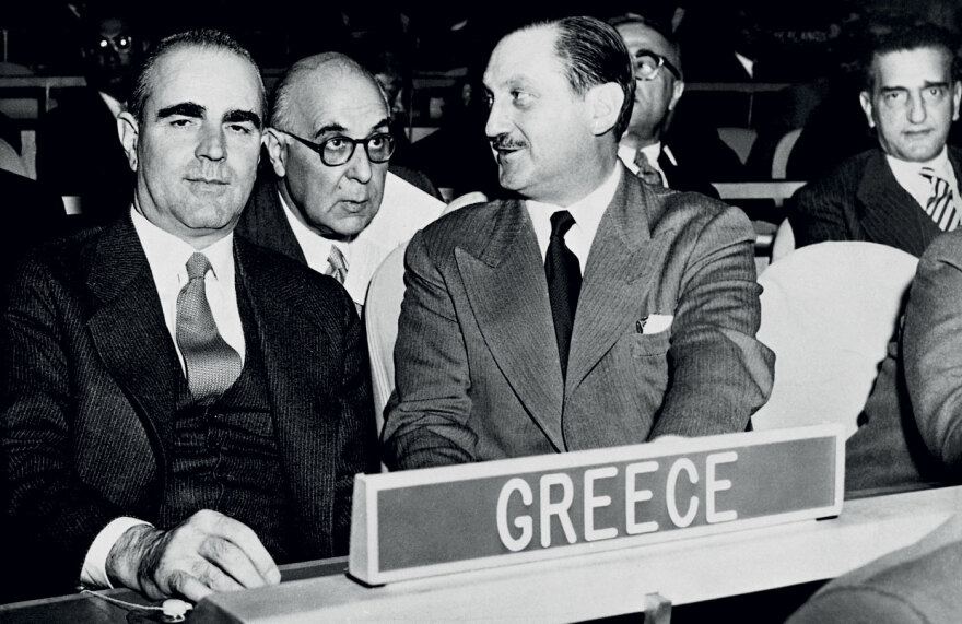 Ρόντρικ Μπίτον: Οι τρεις μεγάλοι έρωτες του Σεφέρη και τα μυστικά που άφησε έξω από τη βιογραφία του