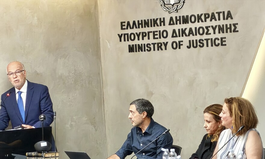 Το πρόγραμμα ChildSay για μία πιο φιλική προς τα παιδιά Δικαιοσύνη είναι μια από τις πιο ωραίες δράσεις του υπουργείου, λέει ο Φλωρίδης

