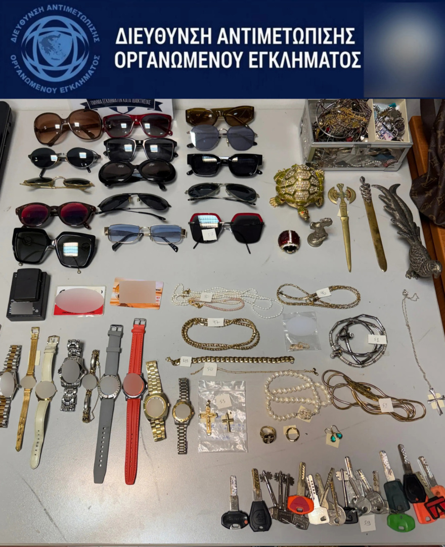 Ρήμαζαν σπίτια στην Αττική με «σημάδια» στις πόρτες, εξαρθρώθηκε σπείρα διαρρηκτών με λεία πάνω από 179.000 ευρώ
