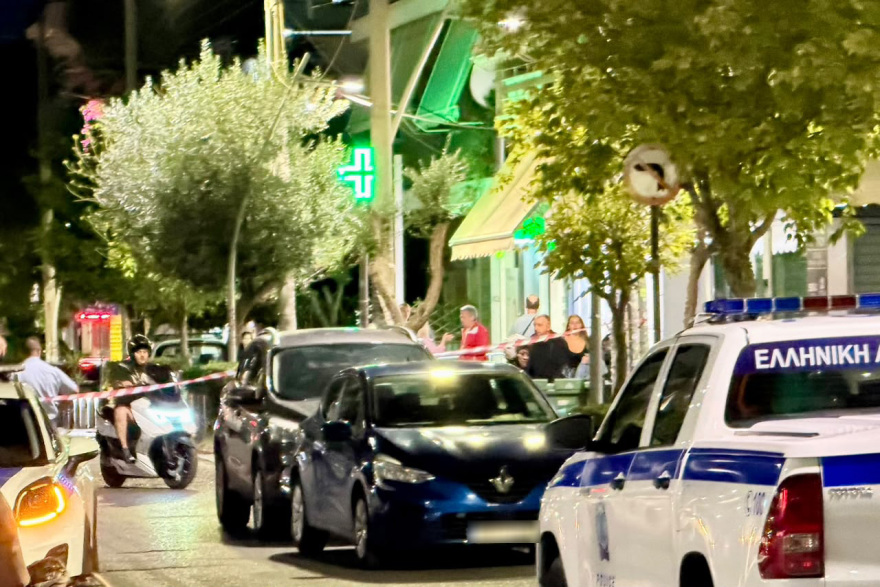 Δείτε βίντεο: Η στιγμή που η ΕΛΑΣ συλλαμβάνει τον 49χρονο για την ομηρεία στη Νίκαια, η γυναίκα άνοιξε την πόρτα στους αστυνομικούς