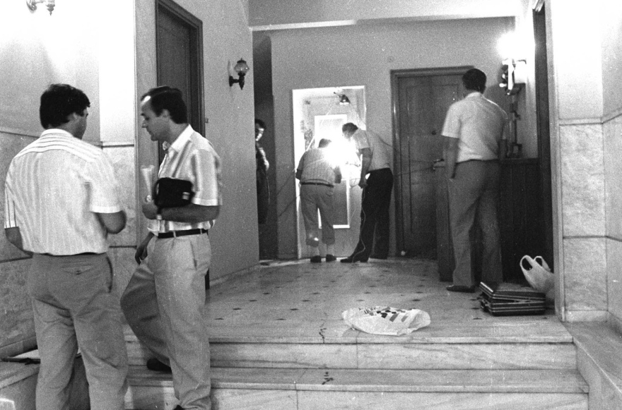 Τριάντα επτά χρόνια από τη δολοφονία του Παύλου Μπακογιάννη - Τέσσερις σφαίρες από τους τρομοκράτες στην καρδιά της Δημοκρατίας 