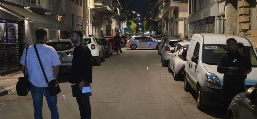 Συναγερμός στον Άγιο Παντελεήμονα: «Γάζωσαν» καφέ και τραυμάτισαν 10χρονο κορίτσι, δείτε βίντεο και φωτογραφίες