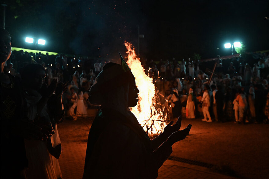 Η Αιθιοπική Κοινότητα της Αθήνας γιόρτασε το «Μεσκέλ» στην πλατεία Κουμουνδούρου