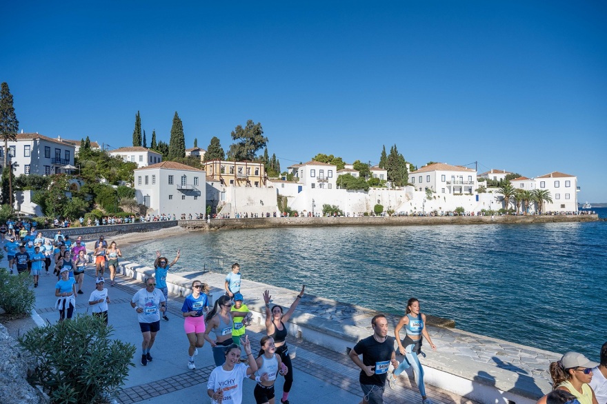 Τι συμβαίνει στις Σπέτσες αυτό το Σαββατοκύριακο; Όλο το πρόγραμμα του επετειακού SMM
