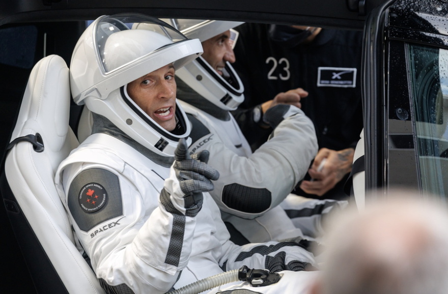 Εκτοξεύτηκε ο πύραυλος της SpaceX που μεταφέρει τέσσερις αστροναύτες στον Διεθνή Διαστημικό Σταθμό, βίντεο