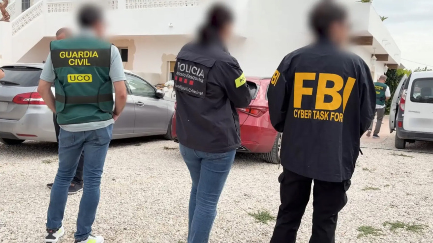 Συνελήφθη 16χρονος αρχηγός ομάδας χάκερ στην Ισπανία: Πάνω από 1.000 επιθέσεις, έρευνα στην Ελλάδα