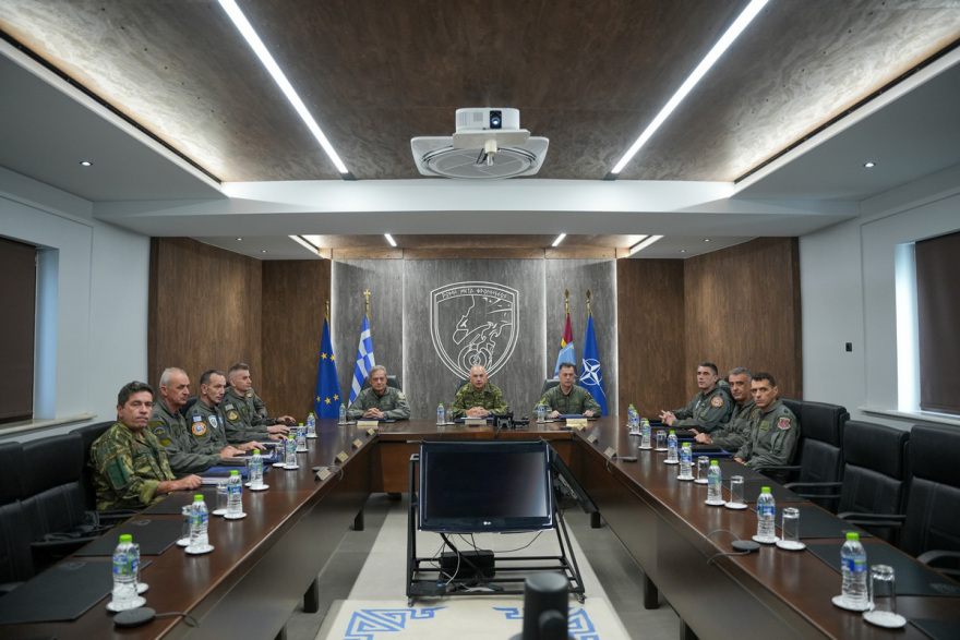 Μαχητικά, πολεμικά πλοία και ειδικές δυνάμεις στη μεγάλη άσκηση «Αλέξανδρος 26», δείτε βίντεο και φωτογραφίες