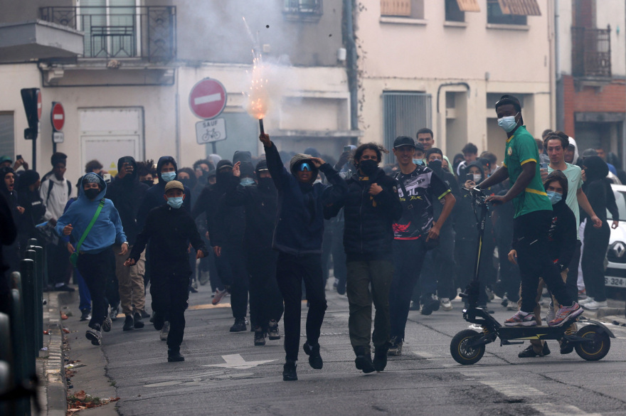 Ευθύνες στην ακροαριστερά που «εργαλειοποιεί τους μαθητές» ρίχνει Γαλλίδα υπουργός για τις διαδηλώσεις
