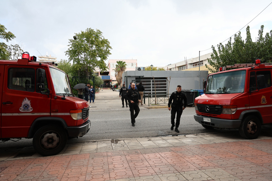 Εκκενώθηκε το σχολικό συγκρότημα της Γκράβας λόγω οσμής φυσικού αερίου, δεν εντοπίστηκε διαρροή, δείτε βίντεο