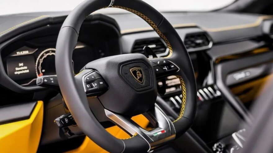 Η Lamborghini Urus της ABT «τα σπάει»
