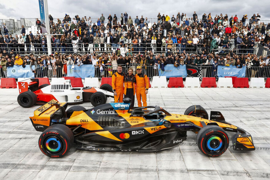 Η Αθήνα στην pole position με McLaren! Χιλιάδες φίλοι του motorsport στο πρώτο Allwyn x McLaren Racing Live event