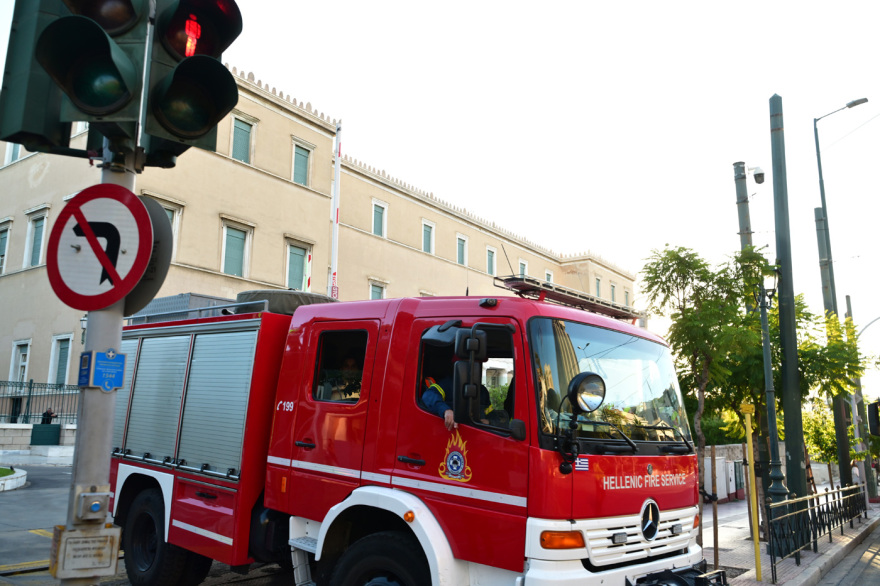 Λήξη συναγερμού στη Βουλή μετά το τηλεφώνημα για βόμβα