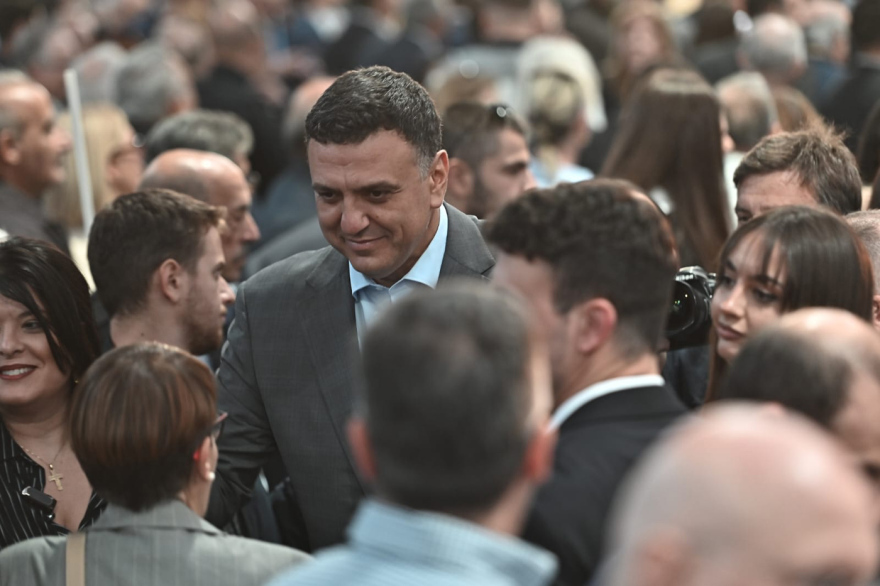 Tο παρασκήνιο των γενεθλίων της ΝΔ: Το 4Χ4 του Μητσοτάκη, το νεοδημοκρατικό ρετρό συσπείρωσης και οι αναφορές στους «πρώην»