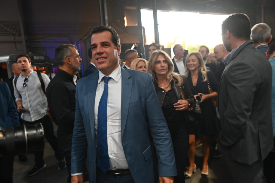 Tο παρασκήνιο των γενεθλίων της ΝΔ: Το 4Χ4 του Μητσοτάκη, το νεοδημοκρατικό ρετρό συσπείρωσης και οι αναφορές στους «πρώην»