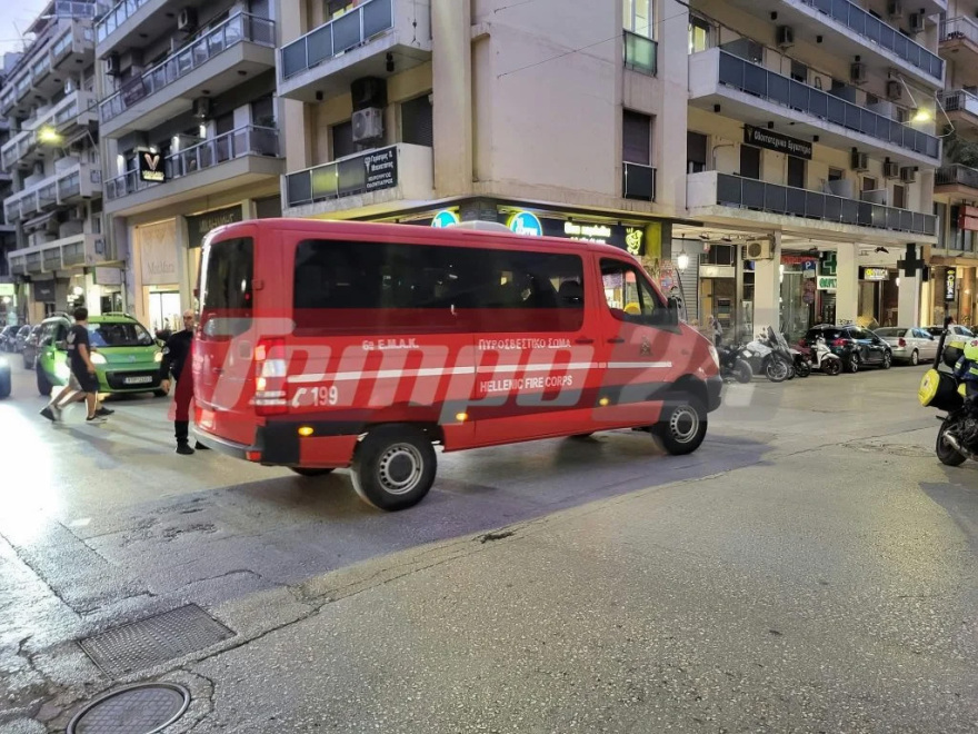 Συναγερμός στην Πάτρα μετά από διαρροή αζώτου σε ιατρικό κέντρο, κινητοποίηση της Πυροσβεστικής, βίντεο και φωτογραφίες