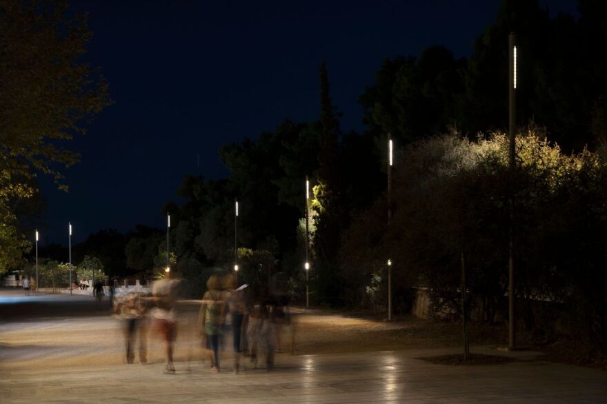 Διονυσίου Αρεοπαγίτου - Αποστόλου Παύλου: Νέος φωτισμός στον πιο δημοφιλή περίπατο της Αθήνας - Δείτε φωτογραφίες
