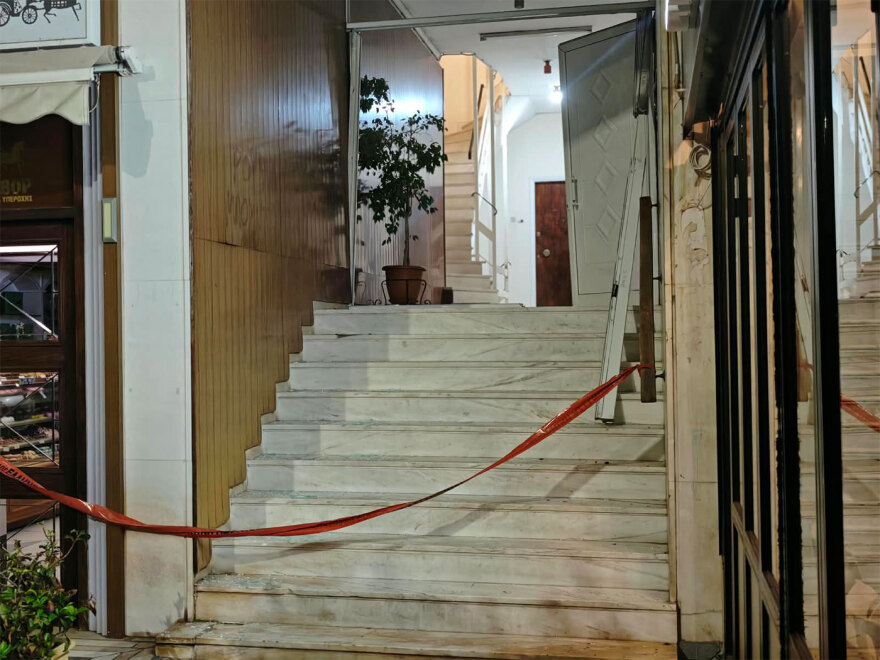 Έκρηξη σε διαμέρισμα στου Ζωγράφου, δύο άτομα προληπτικά στο νοσοκομείο 
