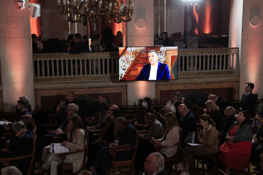 Το όραμα Τσίπρα για την «ενωμένη Κεντροαριστερά»: Οι αιχμές για το ΠΑΣΟΚ και τα μηνύματα προς Ρούμπιο και Μητσοτάκη

