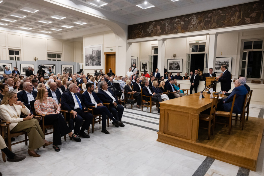 Σε εκδήλωση στα Χανιά για τον Μίνωα Ζομπανάκη ο Κυριάκος Μητσοτάκης: «Είχε το θάρρος να αποκαλέσει τη δανειακή εξάπλωση