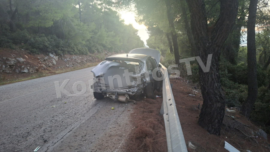 Τροχαίο με δύο τραυματίες στην Ισθμού - Επιδαύρου, αυτοκίνητο κατέληξε στις προστατευτικές μπάρες
