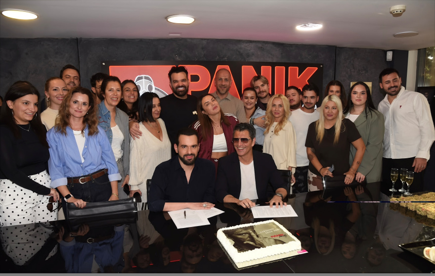 Σάκης Ρουβάς: Το πάρτι-έκπληξη από την Panik Records και τα νέα δισκογραφικά του βήματα