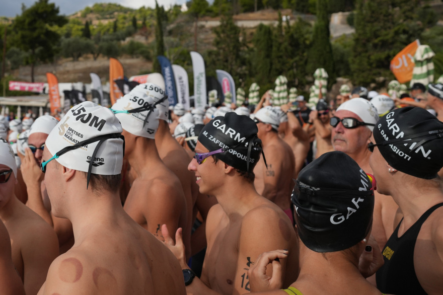 Όλα όσα ζήσαμε στο επετειακό Spetses Mini Marathon
