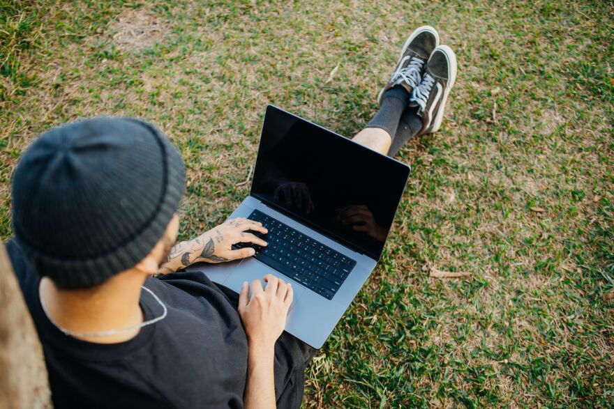 
Τι τύπος laptop είσαι; Οδηγός για να βρεις τον ιδανικό ανάλογα τον τρόπο που δουλεύεις
