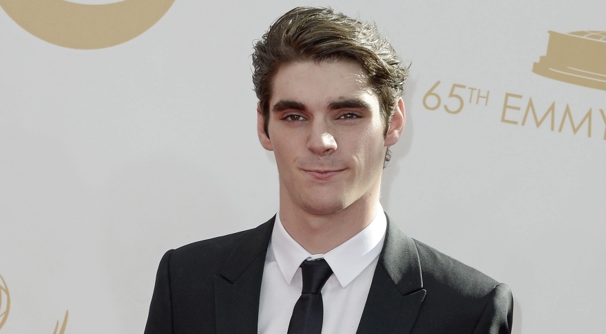 Το τελευταίο αντίο στον RJ Mitte σε δημόσια τελετή: «Κάθε κομμάτι του εαυτού μου είναι εκείνος», είπε η αδελφή του