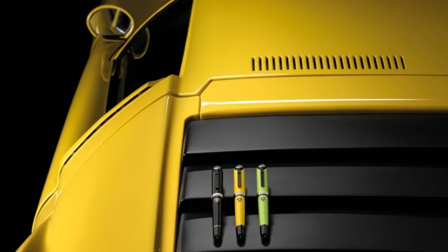 H Lamborghini τιμά την Miura