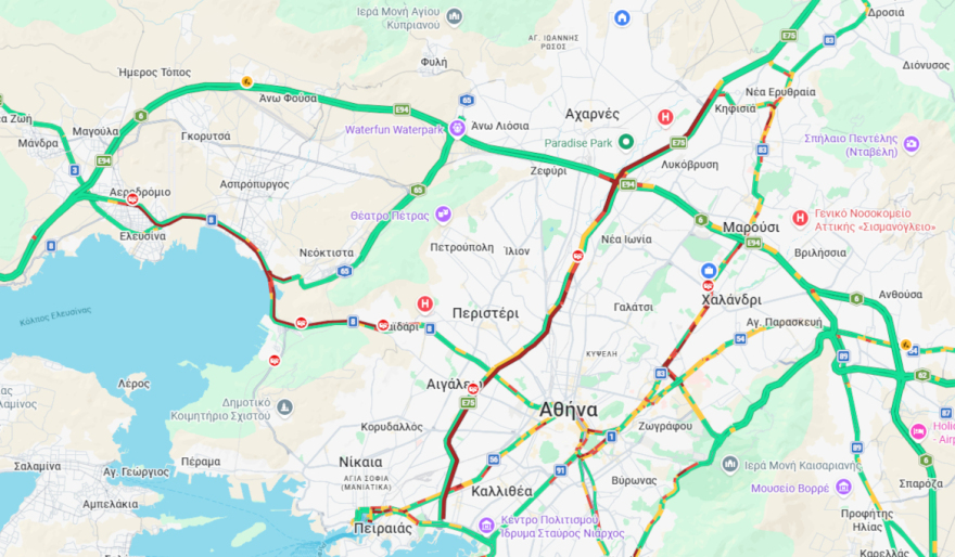 Τροχαίο με πέντε αυτοκίνητα στον Κηφισό, κυκλοφοριακά προβλήματα στο ρεύμα προς Λαμία