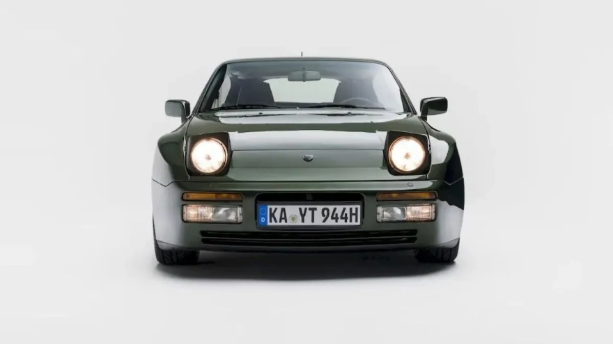 Μια Porsche 944 για λίγους