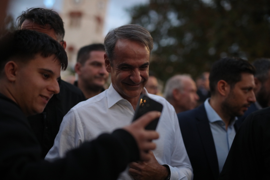 Μητσοτάκης από Βριλήσσια: Η αυτοδυναμία είναι πολιτικός μονόδρομος - Η Pizza Fan είναι τα «μεγάλα ψάρια» και αυτά μας ενδιαφέρουν