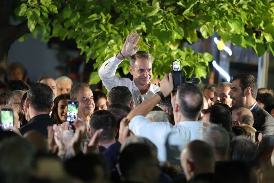 Μητσοτάκης από Βριλήσσια: Η αυτοδυναμία είναι πολιτικός μονόδρομος - Η Pizza Fan είναι τα «μεγάλα ψάρια» και αυτά μας ενδιαφέρουν