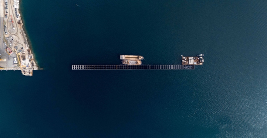 Συνεχίζονται τα έργα για την επέκταση της 6ης προβλήτας στο λιμάνι της Θεσσαλονίκης εκεί όπου βρέθηκαν τα πυρομαχικά
