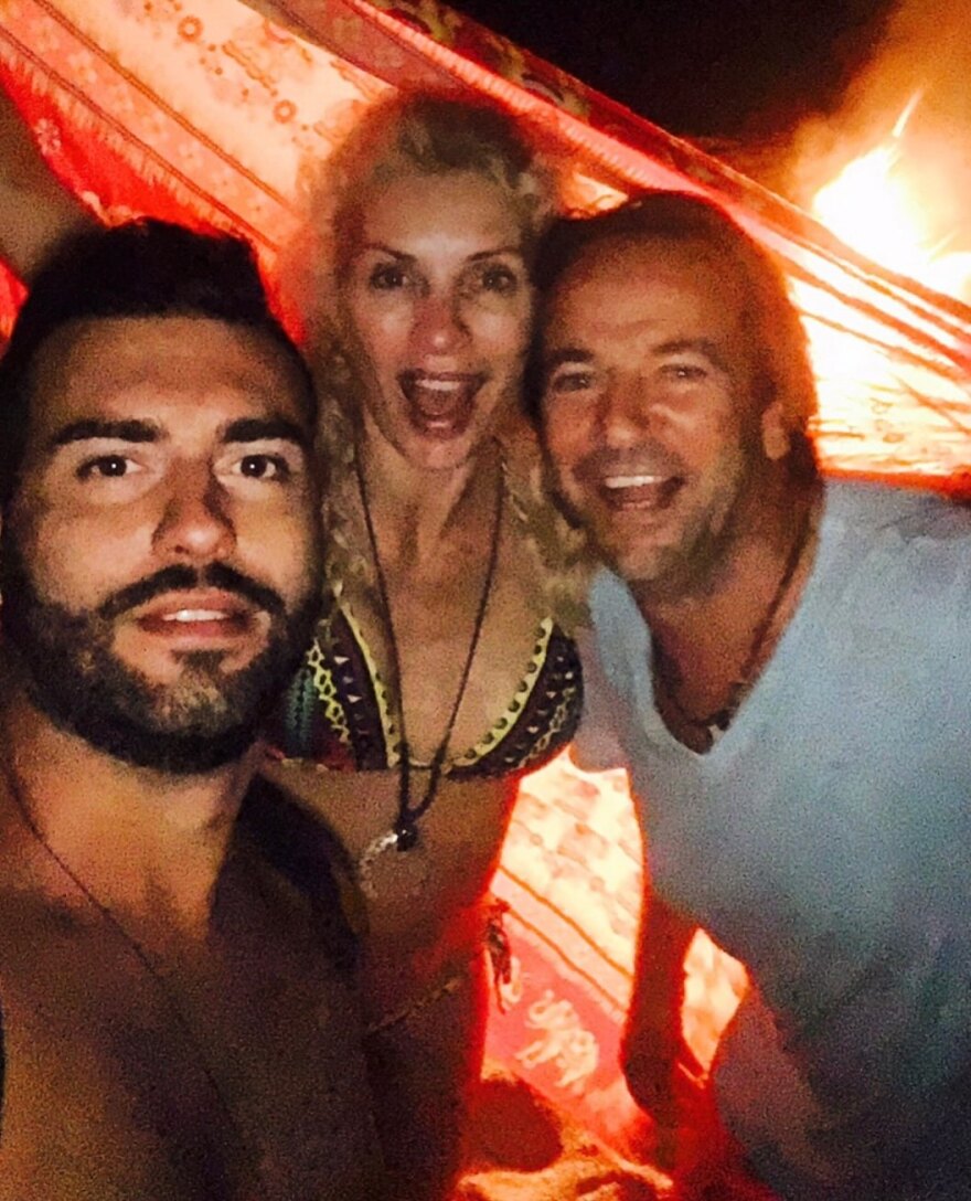 Οι ευχές της Ελένης Μενεγάκη στον αδελφό της για τα 40ά γενέθλιά του: Τα πιο όμορφα είναι μπροστά σου
