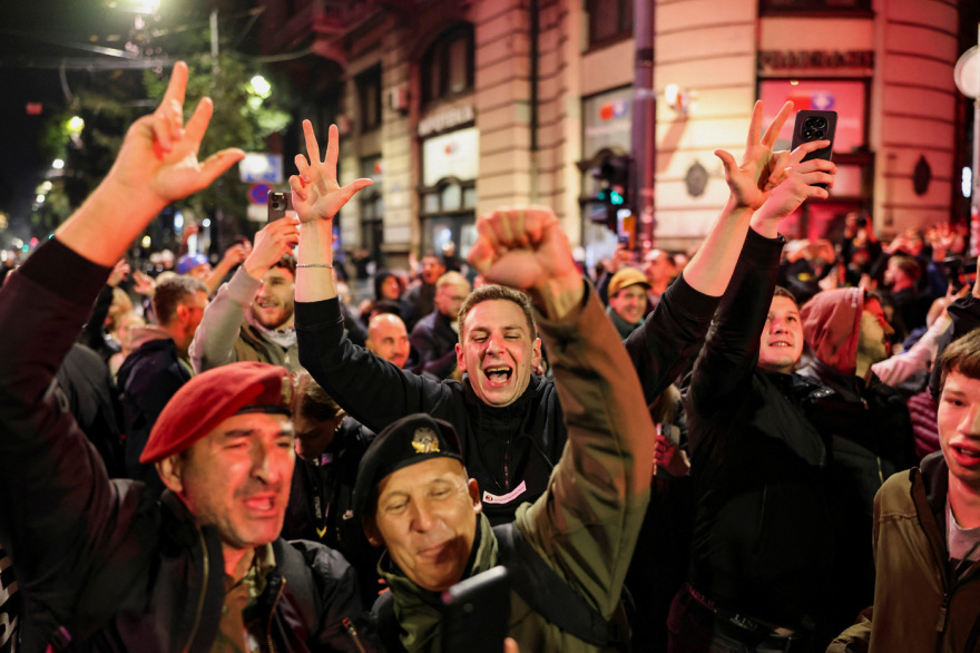 Μεγάλη ανατροπή στις εκλογές στη Σερβία: Ο Βούτσιτς παραδέχτηκε την ήττα του, επικράτησε η «Φοιτητική Λίστα» - Πανηγυρισμοί στο Βελιγράδι, βίντεο