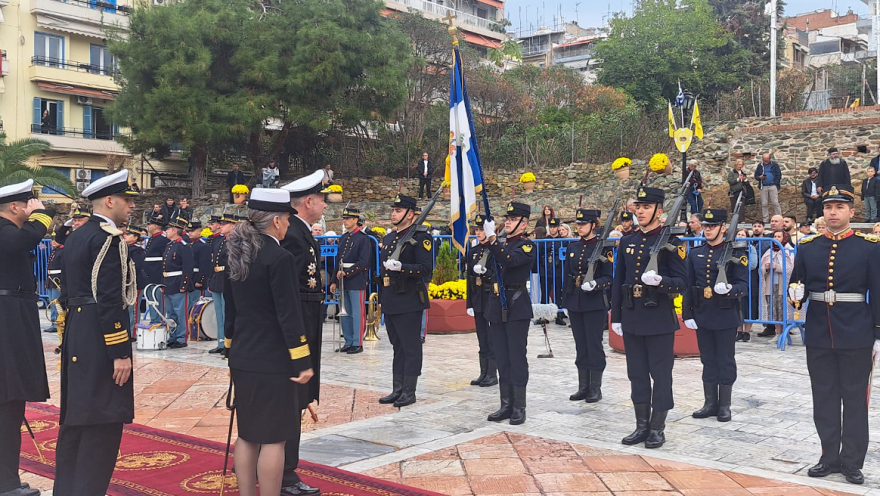Η Θεσσαλονίκη γιορτάζει τον πολιούχο Άγιο Δημήτριο και την 114η επέτειο της απελευθέρωσής της, δείτε βίντεο και φωτογραφίες  