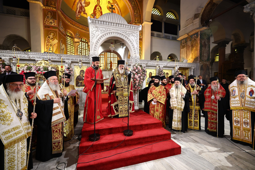 Η Θεσσαλονίκη γιορτάζει τον πολιούχο Άγιο Δημήτριο και την 114η επέτειο της απελευθέρωσής της, δείτε βίντεο και φωτογραφίες
