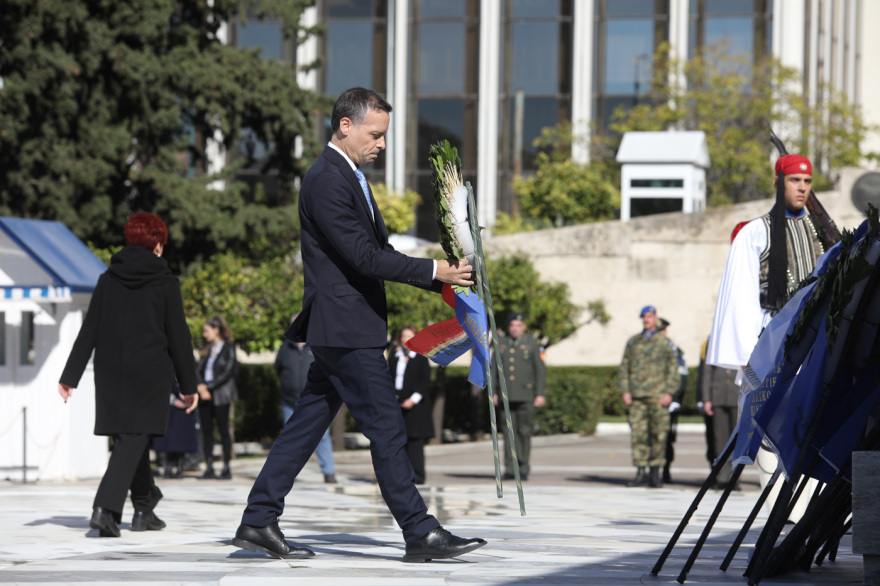 Με τη μαθητική παρέλαση τιμά η Αθήνα την Εθνική Επέτειο της 28ης Οκτωβρίου, δείτε φωτογραφίες και βίντεο