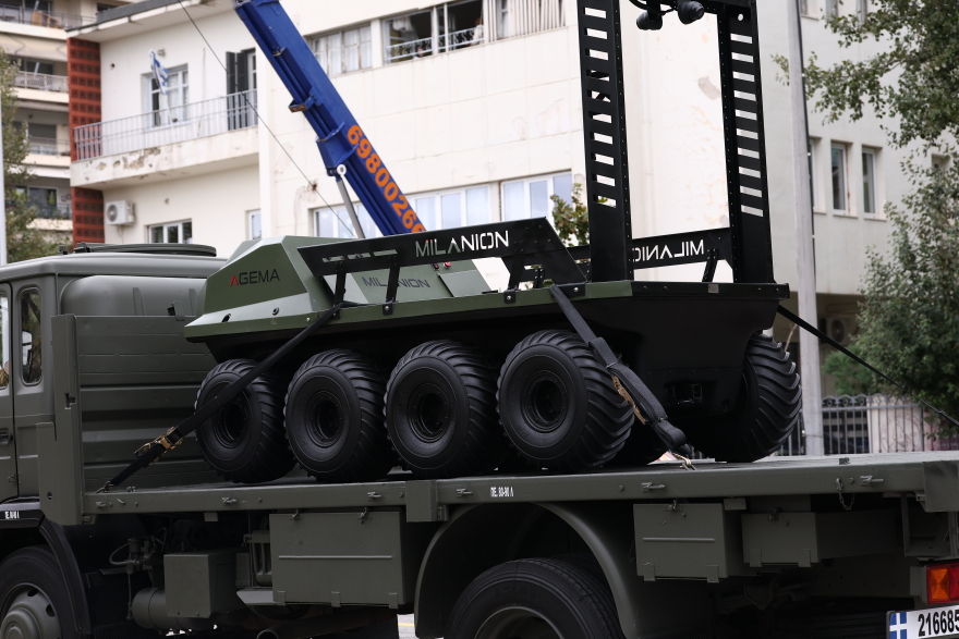 Από τους πυραύλους PULS και τα συστήματα Barak και Spyder μέχρι τα ελληνικά drones: Τα νέα όπλα που παρουσιάστηκαν στην παρέλαση της Θεσσαλονίκης
