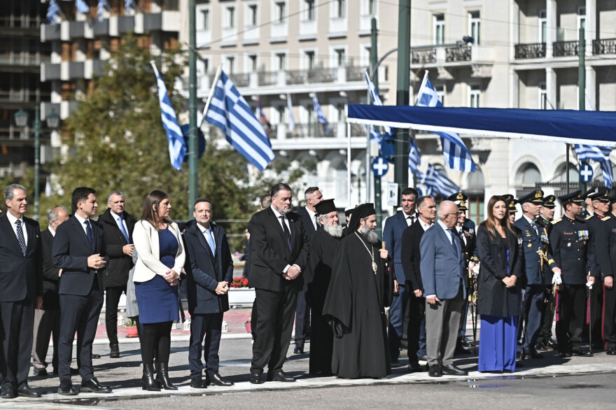 Με τη μαθητική παρέλαση τιμά η Αθήνα την Εθνική Επέτειο της 28ης Οκτωβρίου, δείτε φωτογραφίες και βίντεο