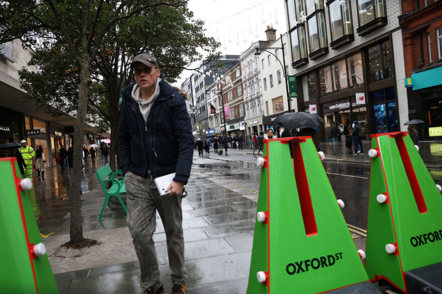 H Oxford Street του Λονδίνου μετατράπηκε σε πεζόδρομο, δείτε βίντεο και φωτογραφίες