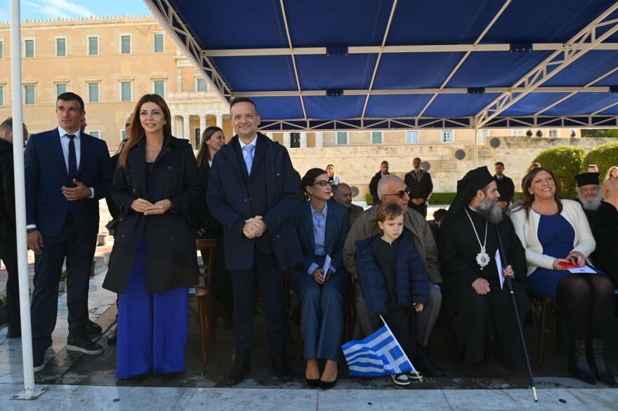 Με τη μαθητική παρέλαση τιμά η Αθήνα την Εθνική Επέτειο της 28ης Οκτωβρίου, δείτε φωτογραφίες και βίντεο