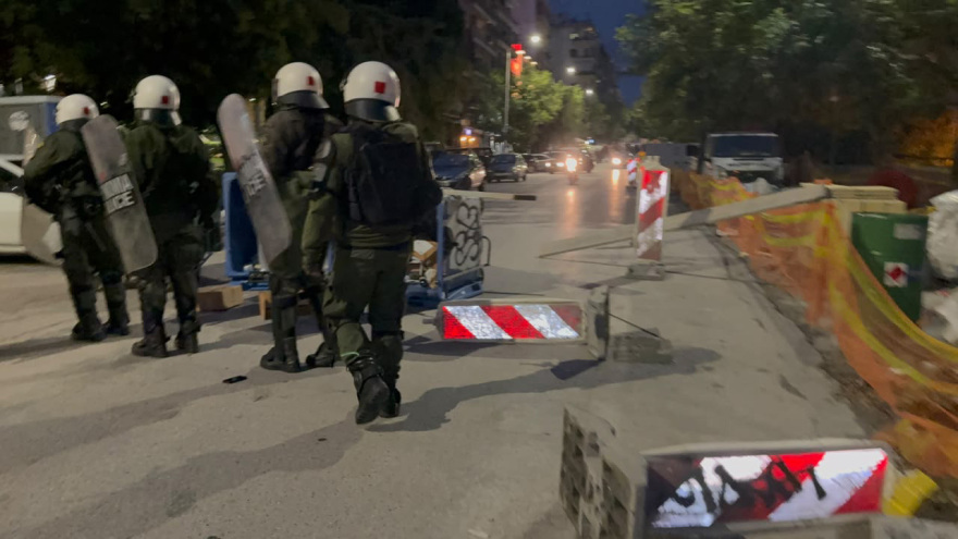 Επεισόδια στη συγκέντρωση διαμαρτυρίας για την ομιλία του Κασιδιάρη στη Θεσσαλονίκη, βίντεο και φωτογραφίες