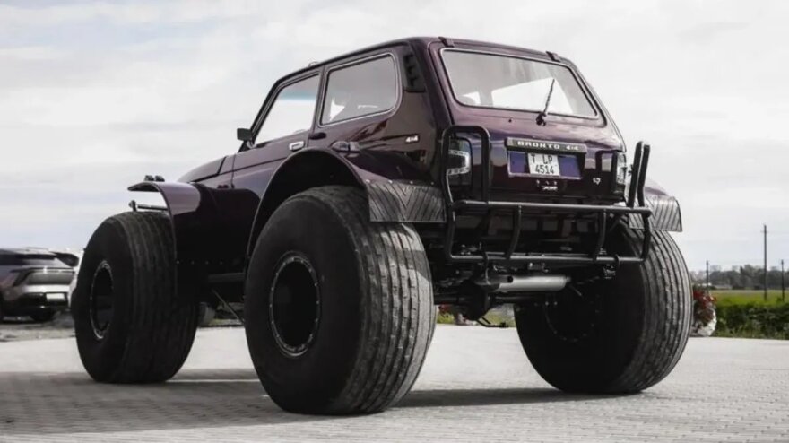 Ένα Lada Niva που πάει παντού
