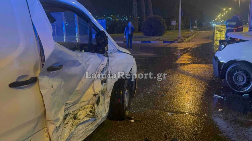 Τροχαίο με έναν τραυματία στη Λαμία, συγκρούστηκαν δύο βαν