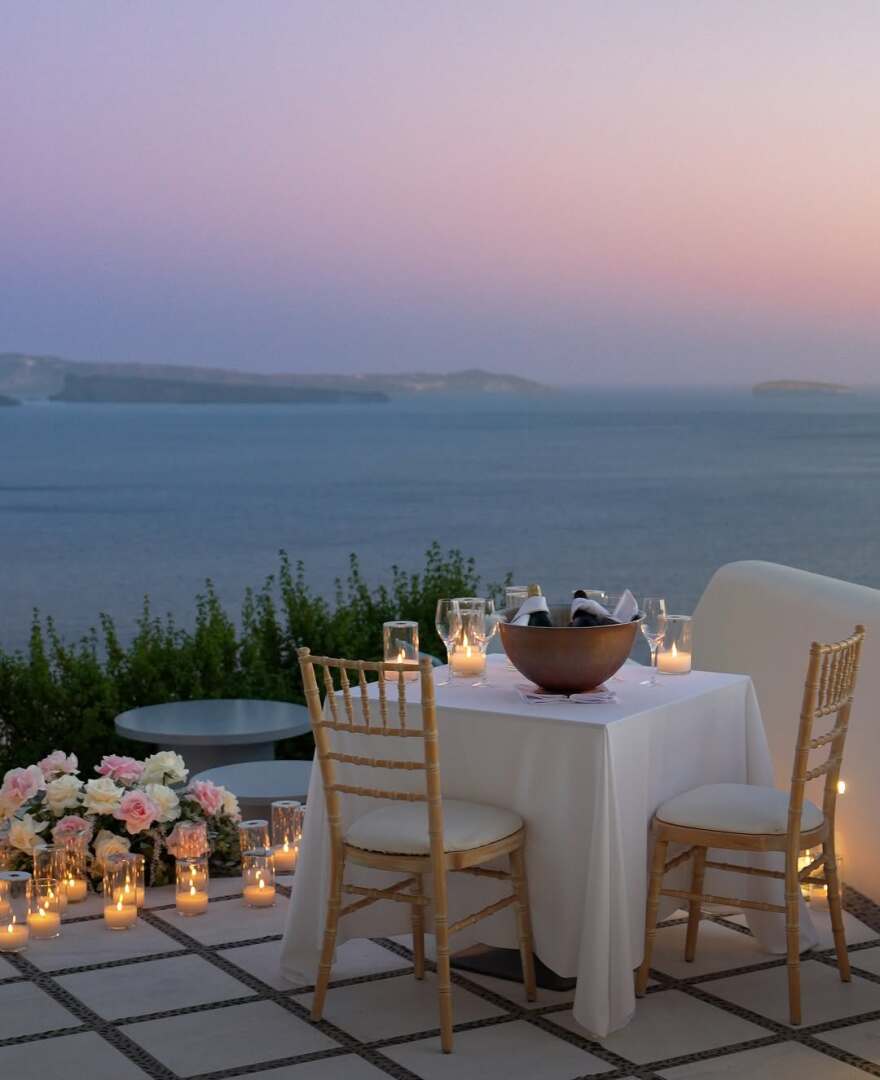 Ελίζα Σπένσερ: Αρραβωνιάστηκε η ανιψιά της πριγκίπισσας Νταϊάνα - Η ρομαντική πρόταση γάμου στη Σαντορίνη