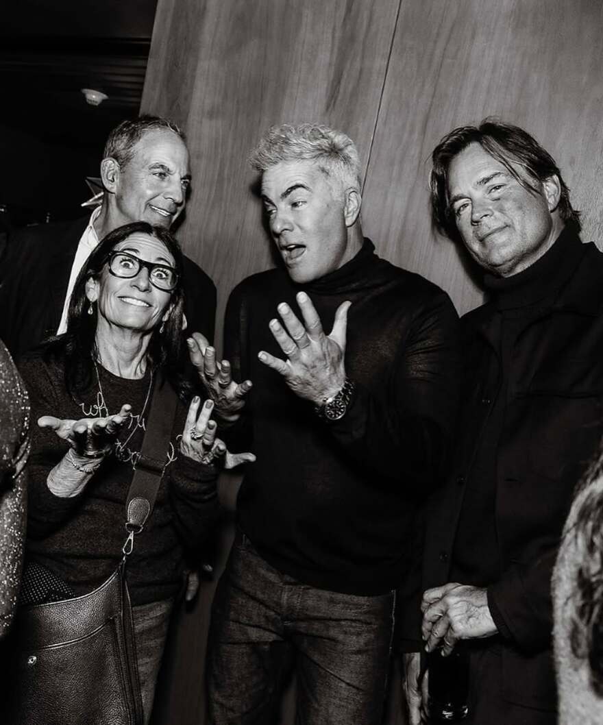 Τζένιφερ Άνιστον: Οι νέες φωτογραφίες με τον σύντροφό της στα γενέθλιά του