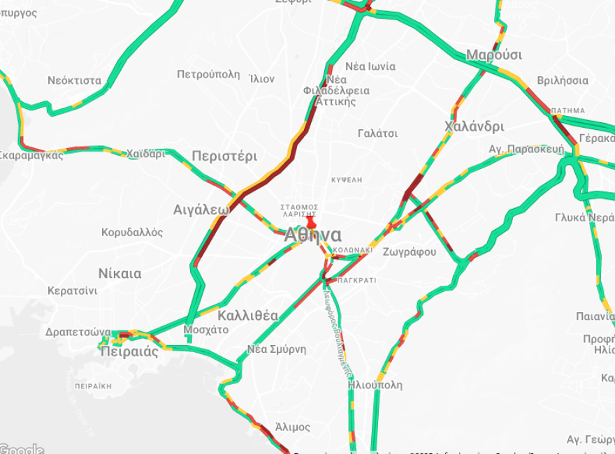 Έπεσαν χώματα στον Κηφισό στη Ν. Φιλαδέλφεια - Ουρά χιλιομέτρων προς Λαμία, ανοιχτή μόνο η δεξιά λωρίδα