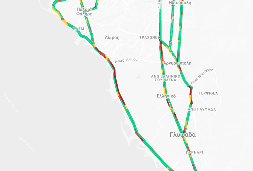 Κίνηση τώρα: Τροχαίο στην παραλιακή στο ύψος του Αλίμου - Καθυστερήσεις στο ρεύμα προς Πειραιά